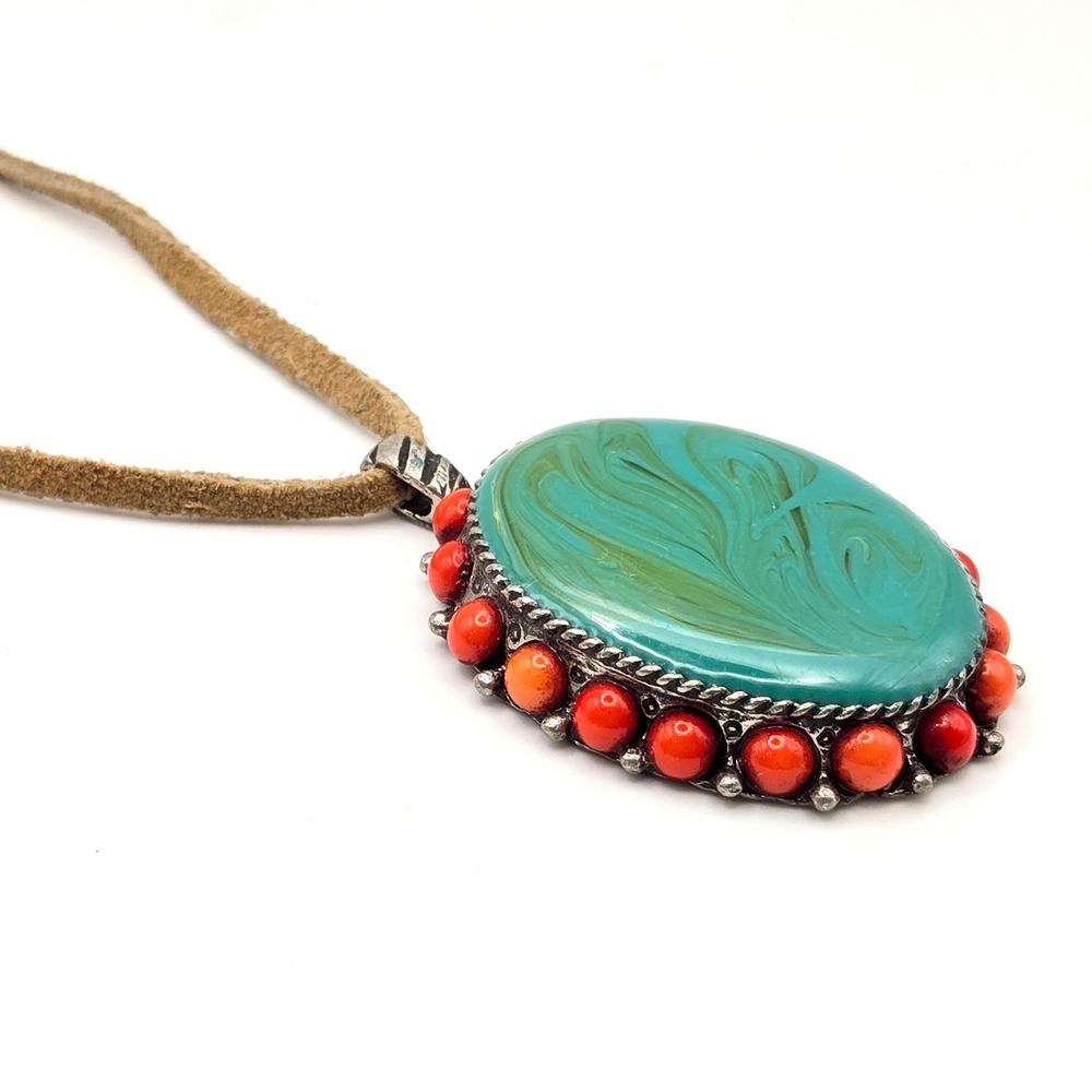 Bebe‎ Faux Turquoise Enamel Coral Beaded Pendant Necklace Suede Cord Metal God